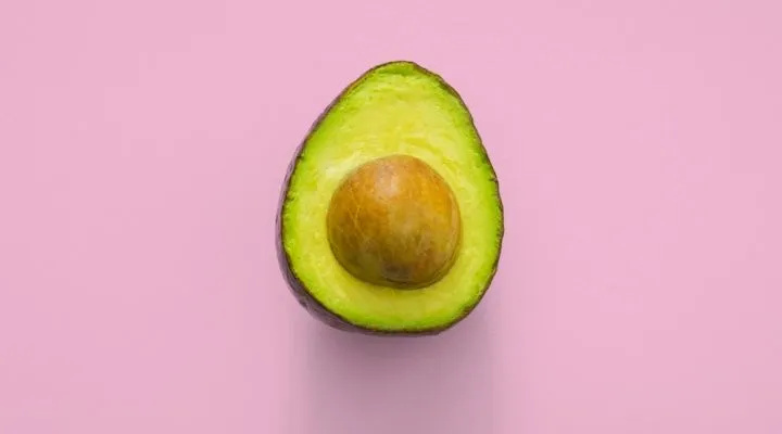beneficios del aguacate para la belleza