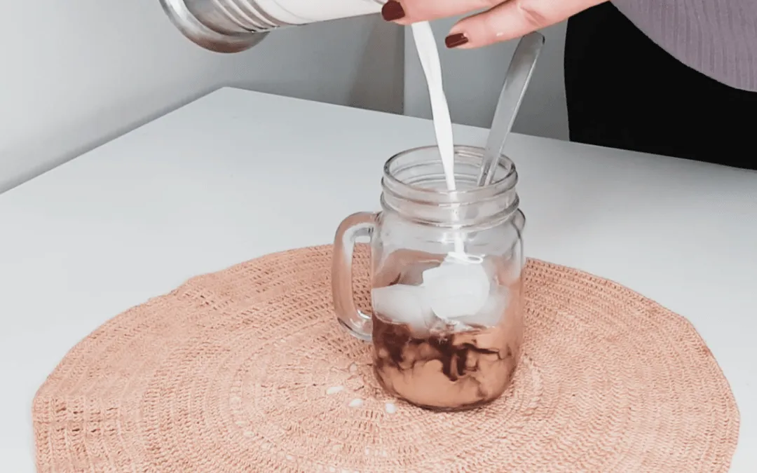 C&oacute;mo hacer caf&eacute; fr&iacute;o casero