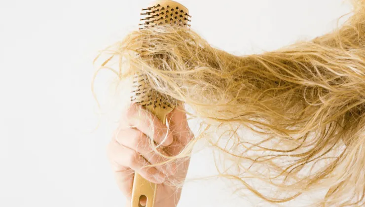 c&oacute;mo quitar la electricidad del cabello